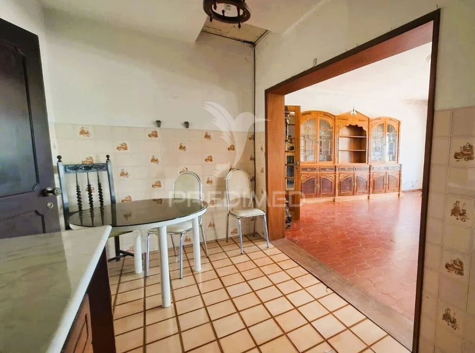 Moradia T2 para Venda em Arneiro das Milhariças Foto 5