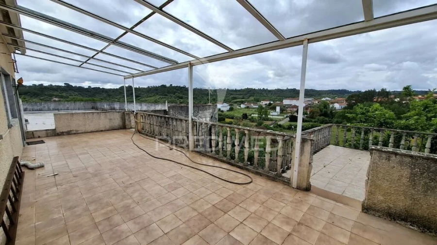 Terreno para Venda em Arneiro das Milhariças Foto 2