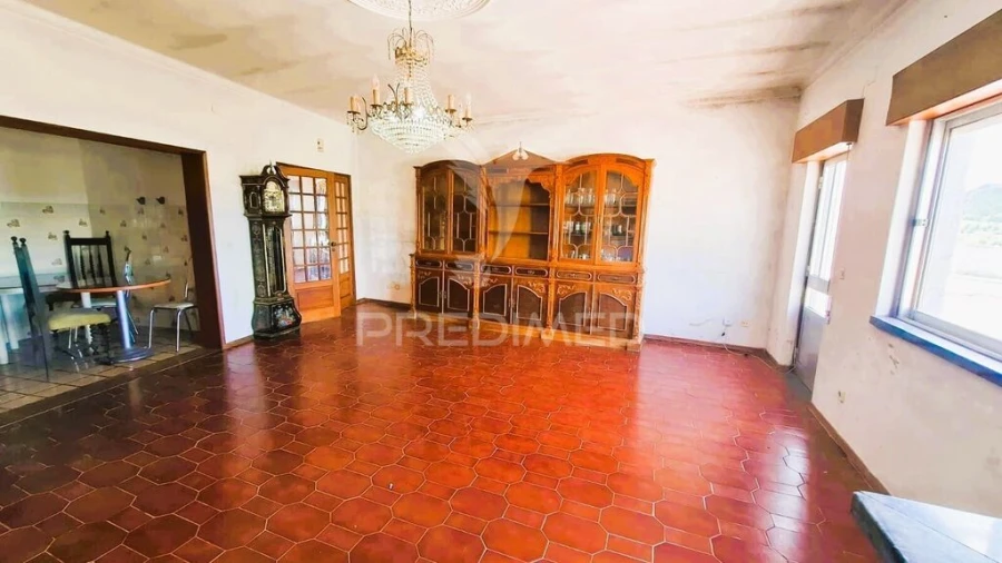 Moradia T2 para Venda em Arneiro das Milhariças Foto 6