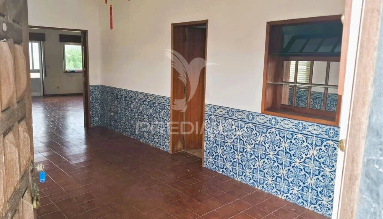 Moradia T2 para Venda em Arneiro das Milhariças Foto 13