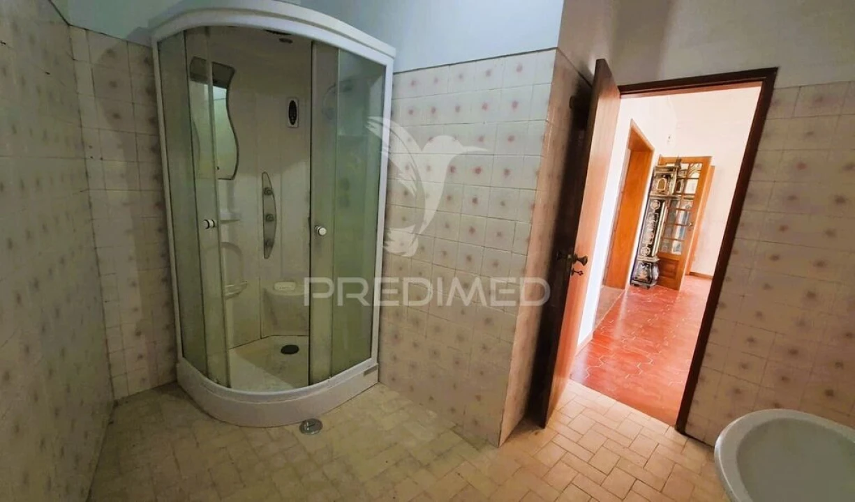 Moradia T2 para Venda em Arneiro das Milhariças Foto 11