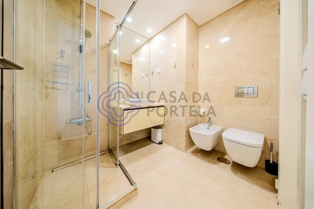 Apartamento T5 para Venda em Alcabideche Foto 30