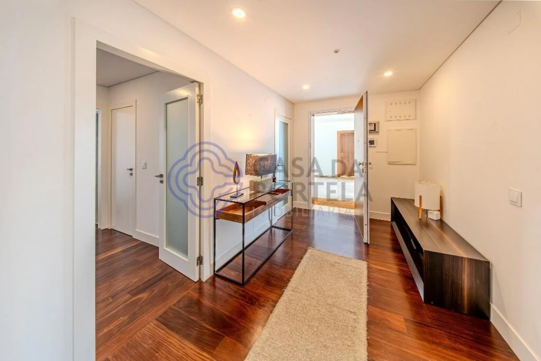 Apartamento T5 para Venda em Alcabideche Foto 4