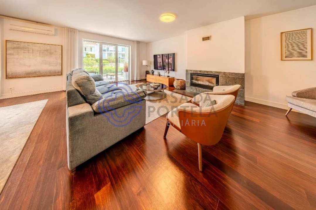 Apartamento T5 para Venda em Alcabideche Foto 8