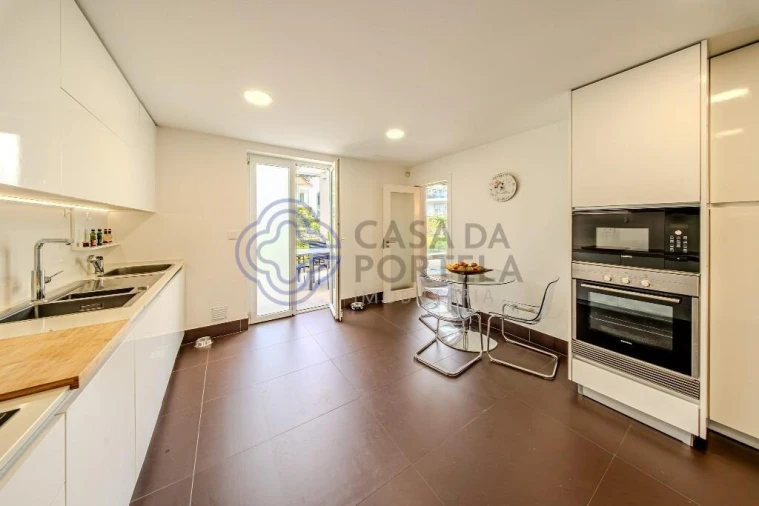 Apartamento T5 para Venda em Alcabideche Foto 13