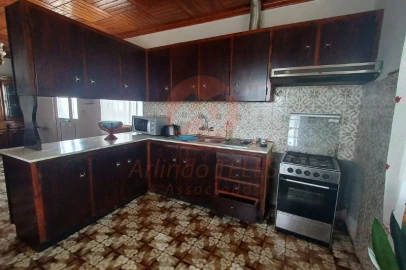 Moradia T4 para Venda em Urzelina (São Mateus)