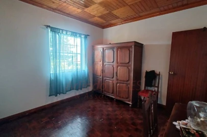 Moradia T4 para Venda em Urzelina (São Mateus)