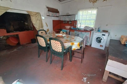 Moradia T4 para Venda em Urzelina (São Mateus)