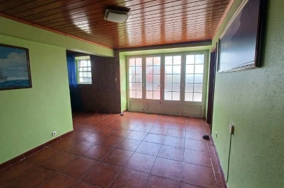 Moradia T4 para Venda em Urzelina (São Mateus)