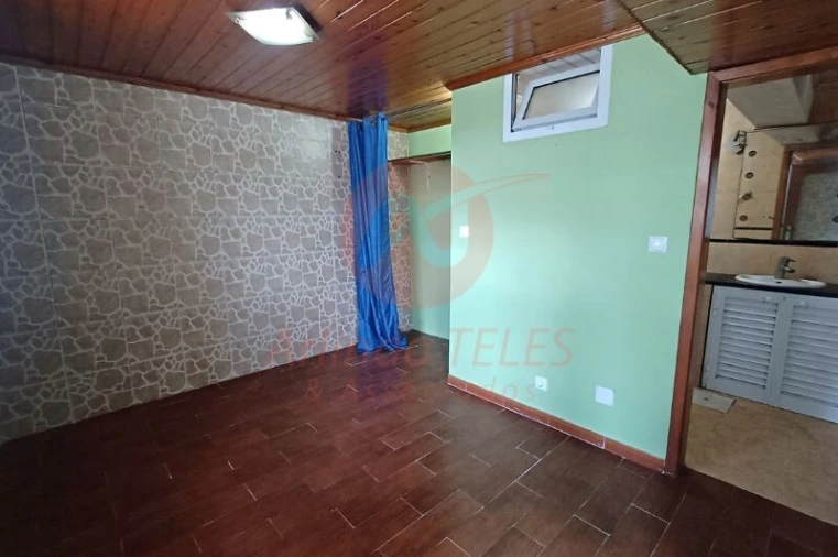 Moradia T4 para Venda em Urzelina (São Mateus) Foto 19