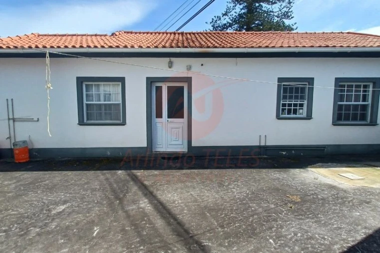Moradia T4 para Venda em Urzelina (São Mateus) Foto 26