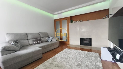 Apartamento T2 para Venda em Póvoa de Varzim, Beiriz e Argivai