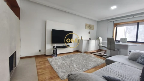 Apartamento T2 para Venda em Póvoa de Varzim, Beiriz e Argivai
