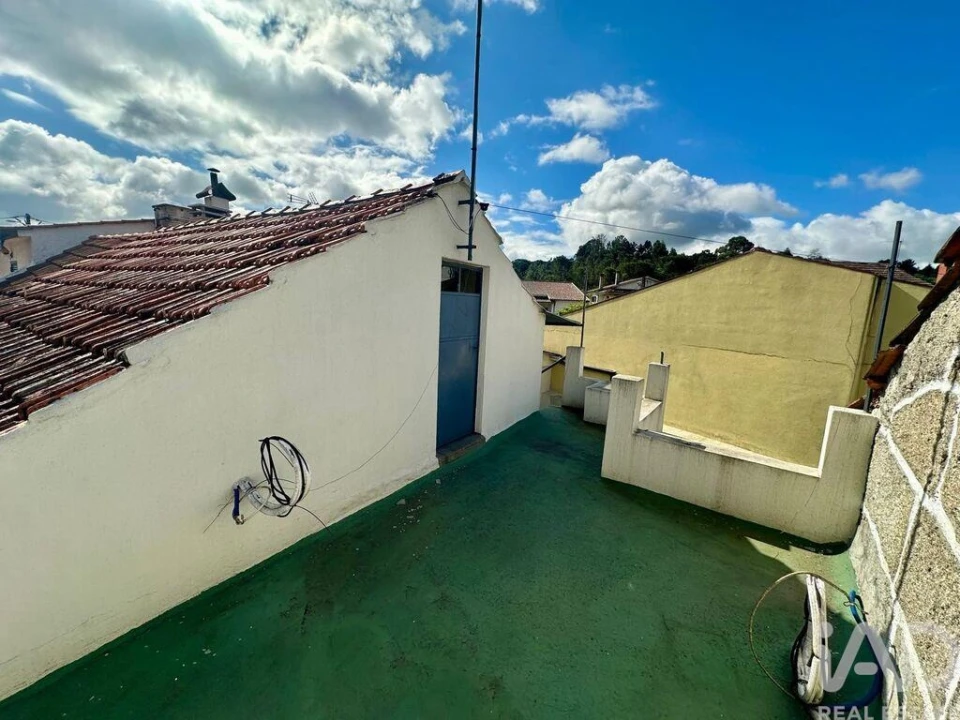 Moradia T3 para Arrendamento em Fornos de Maceira Dão Foto 10