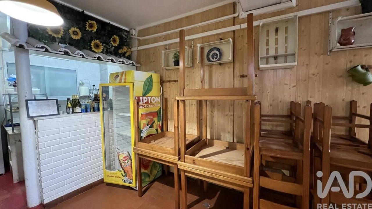 Negócio para Arrendamento em Santa Maria Maior Foto 11
