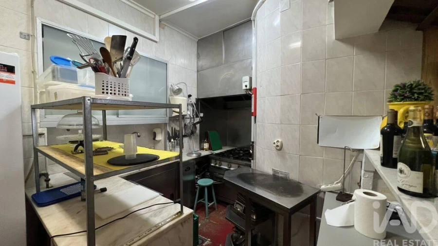 Negócio para Arrendamento em Santa Maria Maior Foto 18