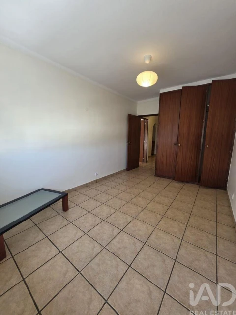Apartamento T2 para Venda em Quelfes