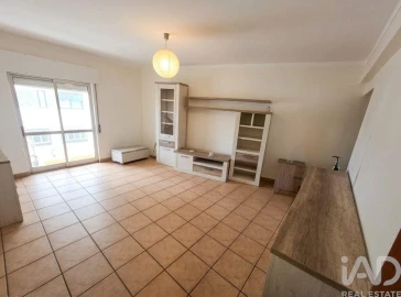 Apartamento T2 para Venda em Quelfes