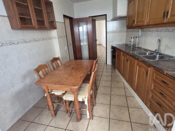 Apartamento T2 para Venda em Quelfes