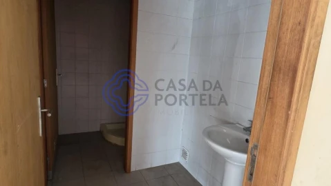 Loja para Venda em Valongo
