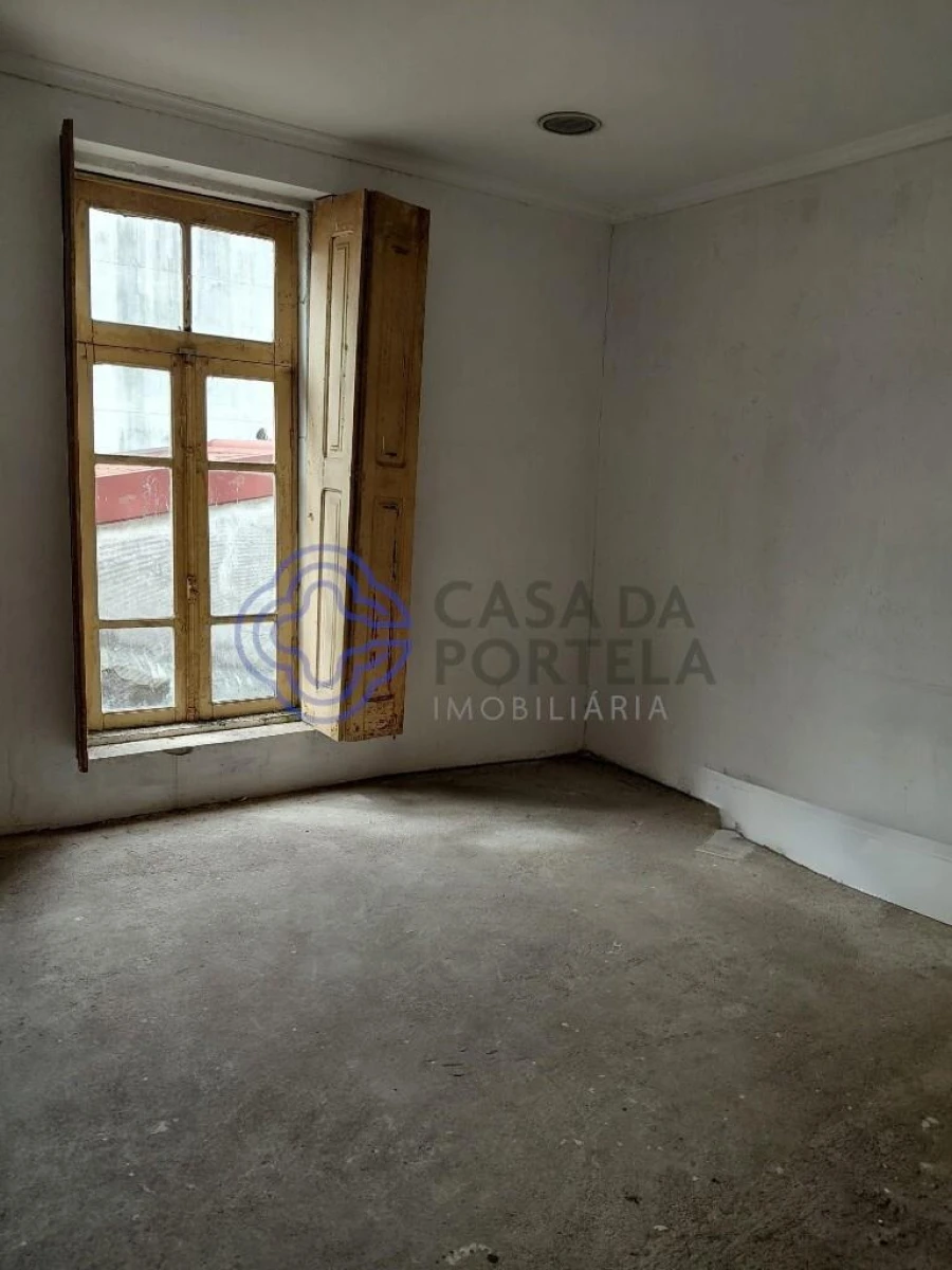 Prédio para Venda em Gondomar (São Cosme), Valbom e Jovim Foto 3