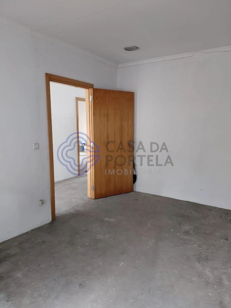 Prédio para Venda em Gondomar (São Cosme), Valbom e Jovim Foto 9