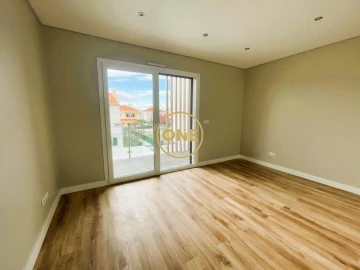 Moradia T4 para Venda em Quinta do Anjo