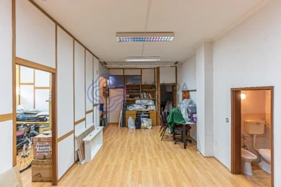 Armazém para Venda em Valongo