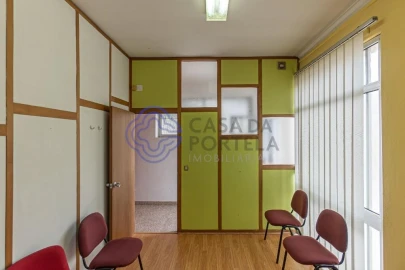 Armazém para Venda em Valongo