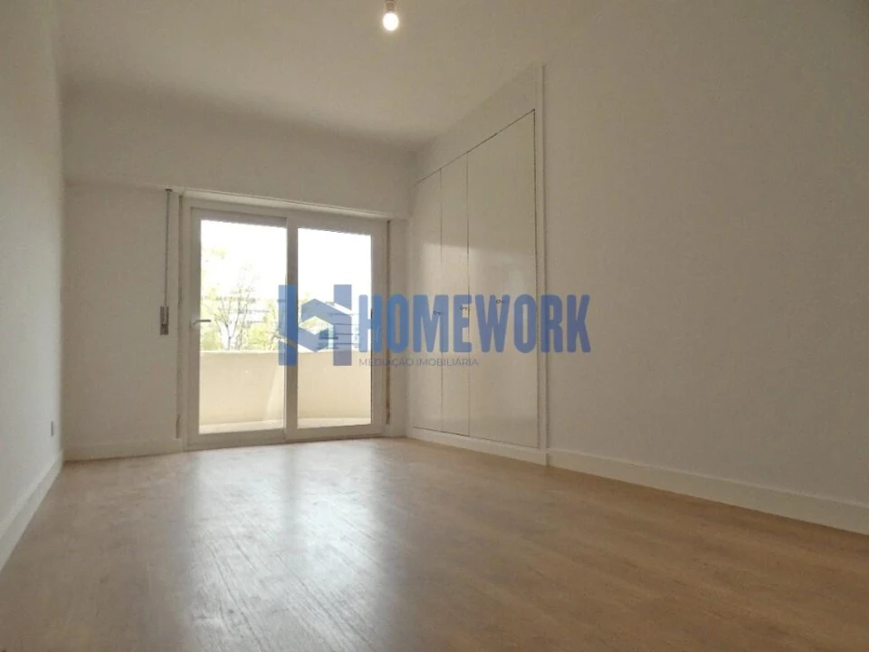Apartamento T3 para Venda em São Domingos de Benfica Foto 8