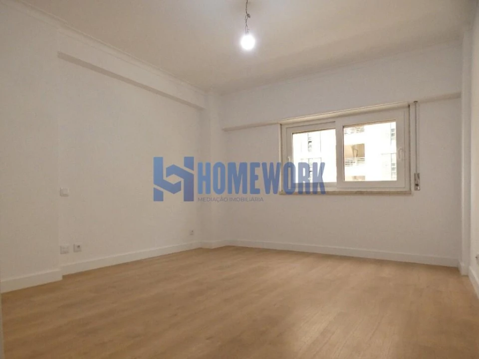 Apartamento T3 para Venda em São Domingos de Benfica Foto 26