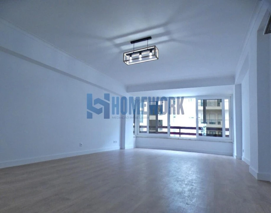 Apartamento T3 para Venda em São Domingos de Benfica Foto 5