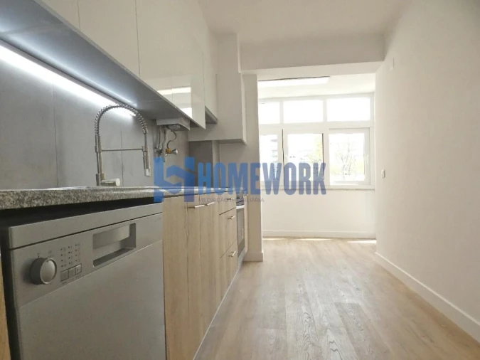 Apartamento T3 para Venda em São Domingos de Benfica Foto 2