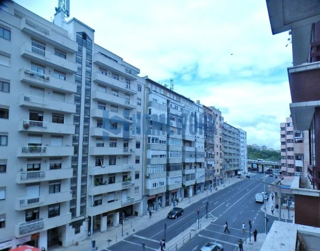 Apartamento T3 para Venda em São Domingos de Benfica Foto 8
