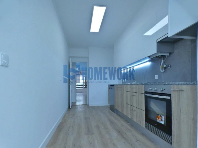 Apartamento T3 para Venda em São Domingos de Benfica Foto 22