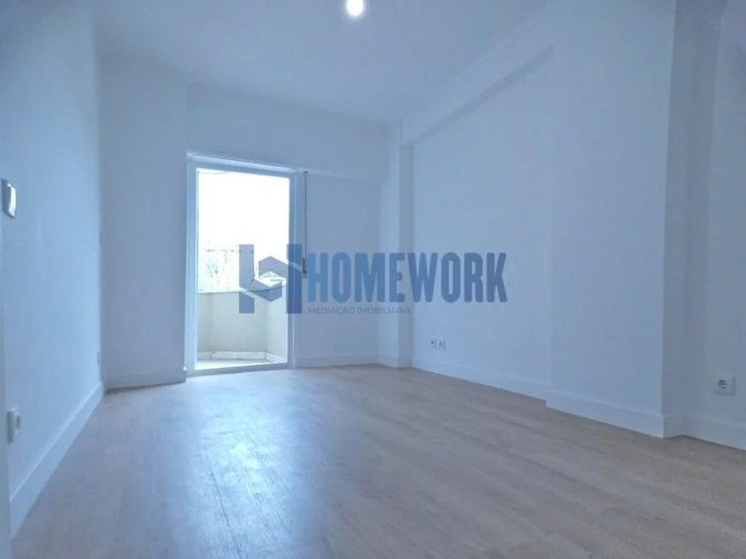 Apartamento T3 para Venda em São Domingos de Benfica Foto 25