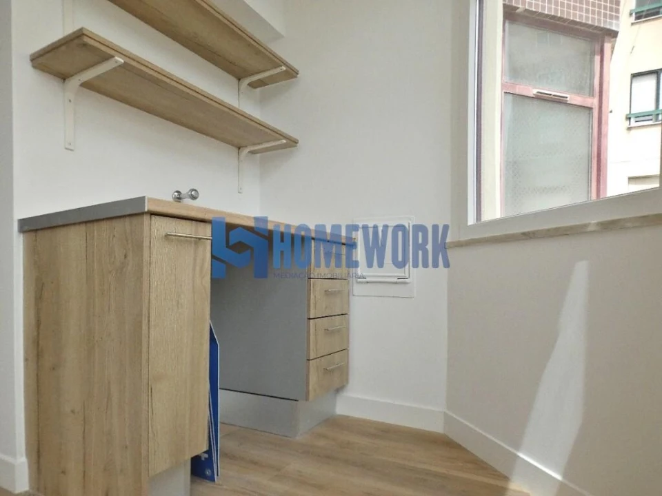 Apartamento T3 para Venda em São Domingos de Benfica Foto 6