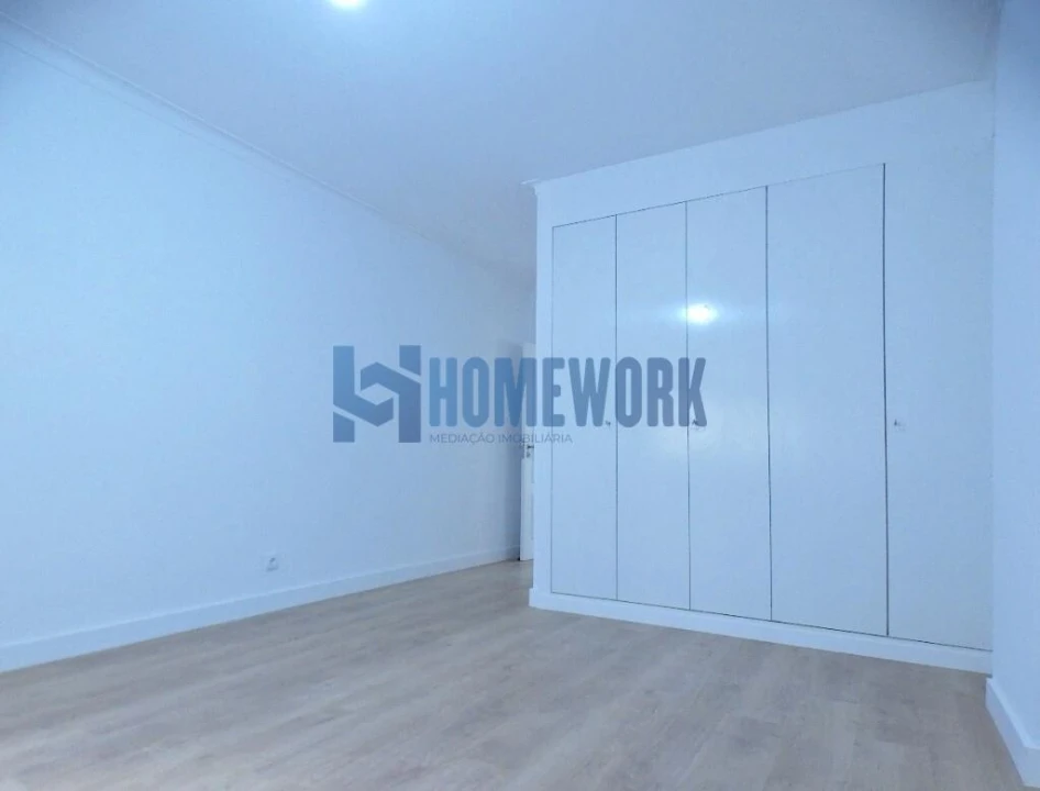 Apartamento T3 para Venda em São Domingos de Benfica Foto 16