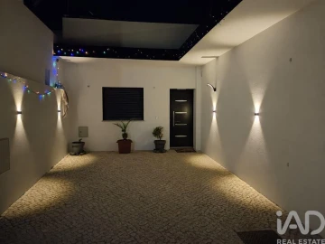 Moradia T2 para Venda em Quelfes