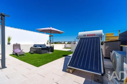 Moradia T2 para Venda em Quelfes