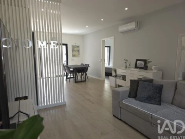 Moradia T2 para Venda em Quelfes