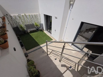 Moradia T2 para Venda em Quelfes