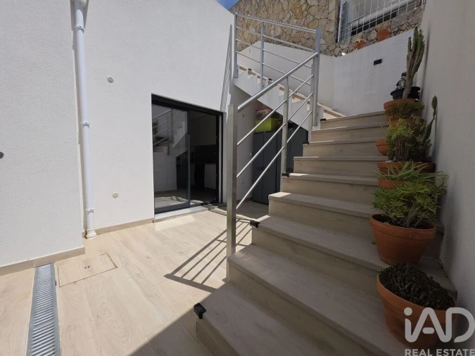Moradia T2 para Venda em Quelfes Foto 18