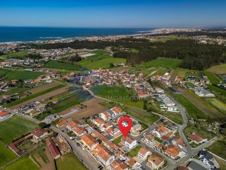 Moradia T3 para Venda em Vila Chã Foto 68