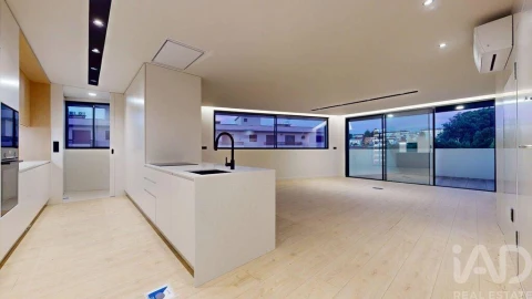 Apartamento T4 para Venda em Gondomar (São Cosme), Valbom e Jovim