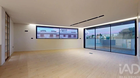 Apartamento T4 para Venda em Gondomar (São Cosme), Valbom e Jovim