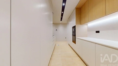 Apartamento T4 para Venda em Gondomar (São Cosme), Valbom e Jovim
