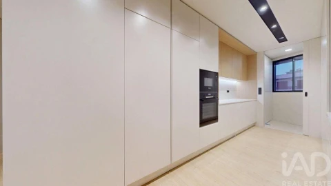 Apartamento T4 para Venda em Gondomar (São Cosme), Valbom e Jovim