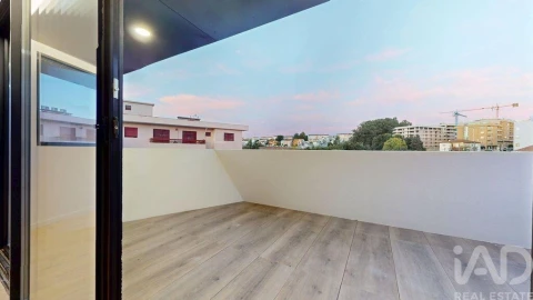 Apartamento T4 para Venda em Gondomar (São Cosme), Valbom e Jovim