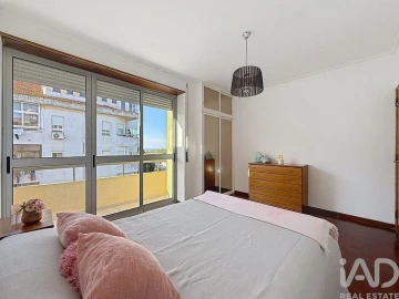 Apartamento para Venda em Baixa da Banheira e Vale da Amoreira